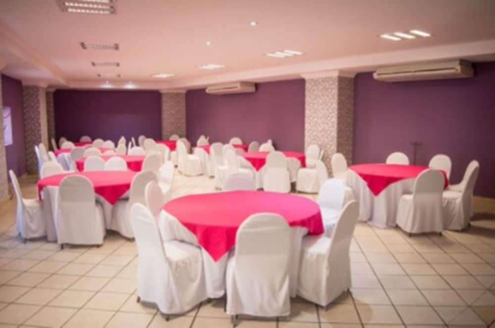 Hotel Real Azteca Boulevard León Eksteriør billede
